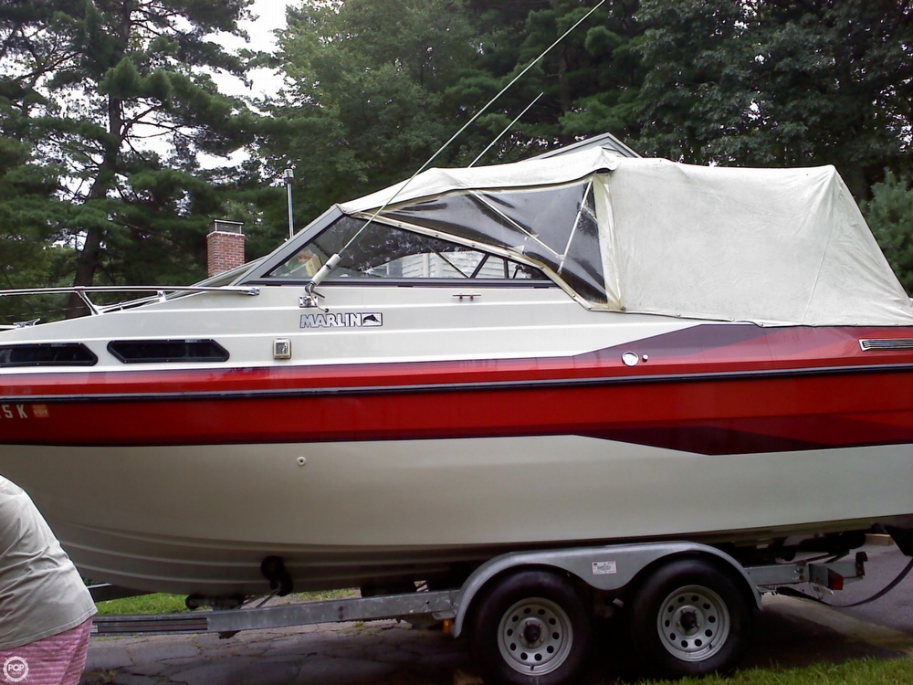 1988 Marlin 23 Power boat for Sale in Tolland, CT
